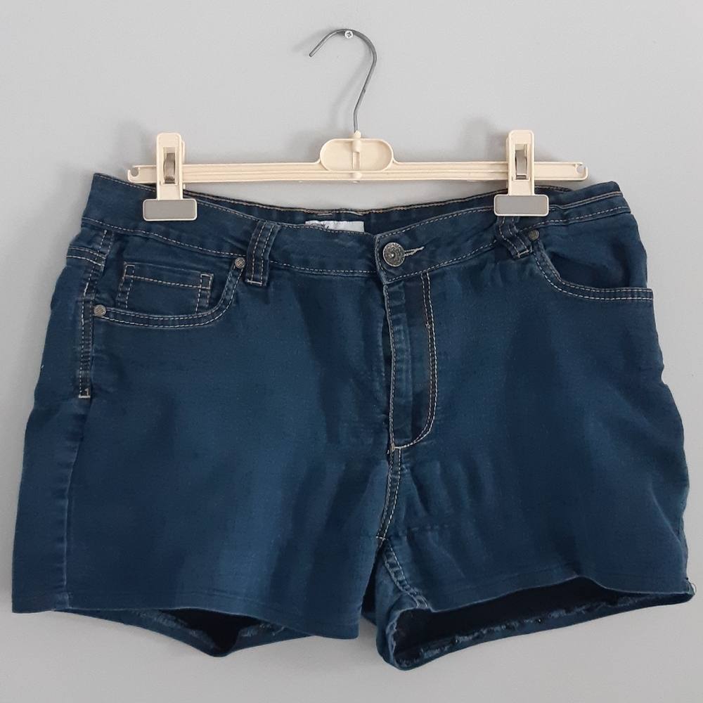 Bluecrush denim stretch women's Short size 14